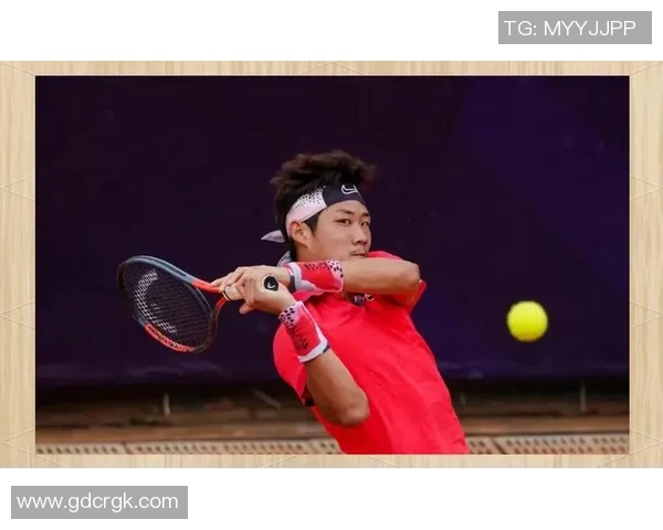 王伟的网球人生深度对话探索他的成长与挑战之路 王伟的网球人生深度对话探索他的成长与挑战之路